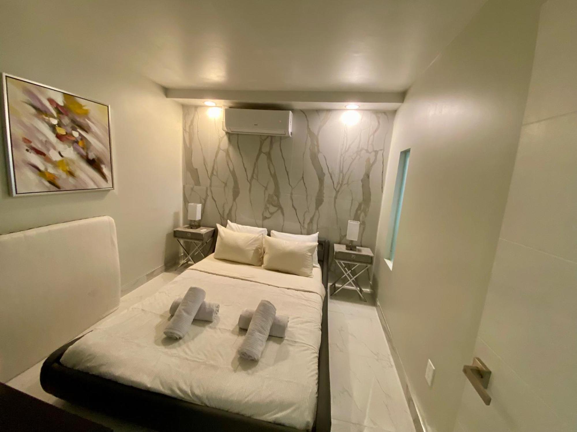 Luxurious Remodeled Direct Waterfront Apartment With Miami Skyline View And Outdoor Terrace Free Parking 5Min Drive To Miami Beach Esterno foto